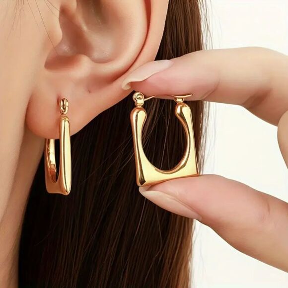"Ryan" Bold Square Hoop Geometric Earring - Picture 2 of 4